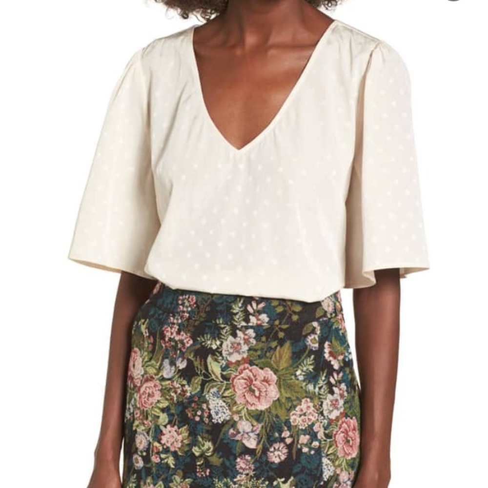 Beautiful Cream Deep-V Top